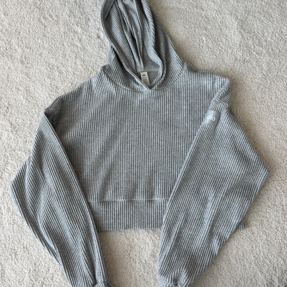 ALO Yoga Tops - Alo cropped hoodie